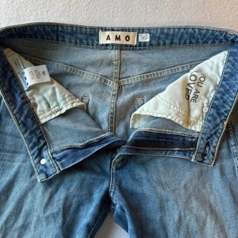 AMO Syd Straight Leg Cropped Jeans Distressed Medium Wash Size 29 Blue - Picture 7 of 9